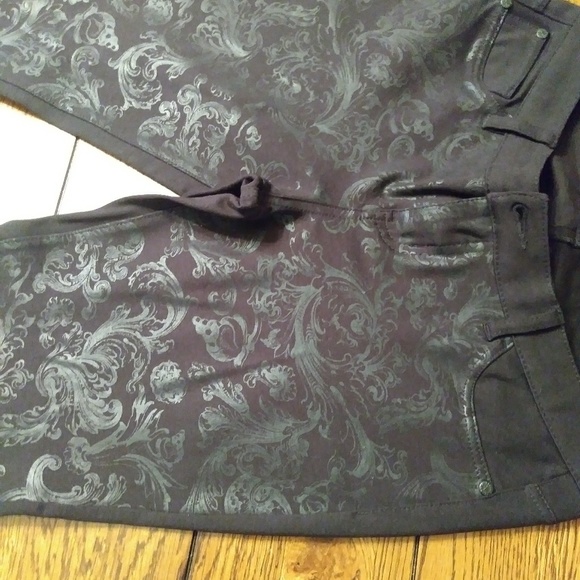 Practically New, Excellent condition black skinny - Picture 2 of 6